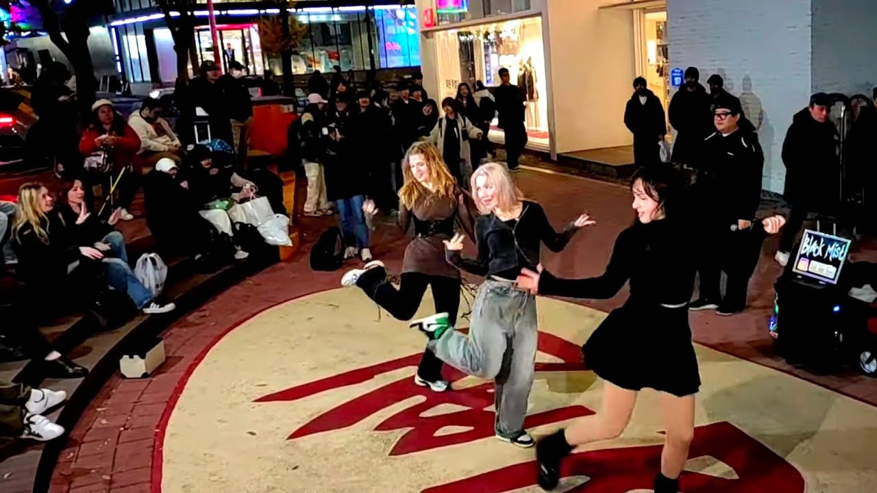 [STREET ARTIST] BLACK MIST. INTERACTIVE HONGDAE BUSKING. 241120.