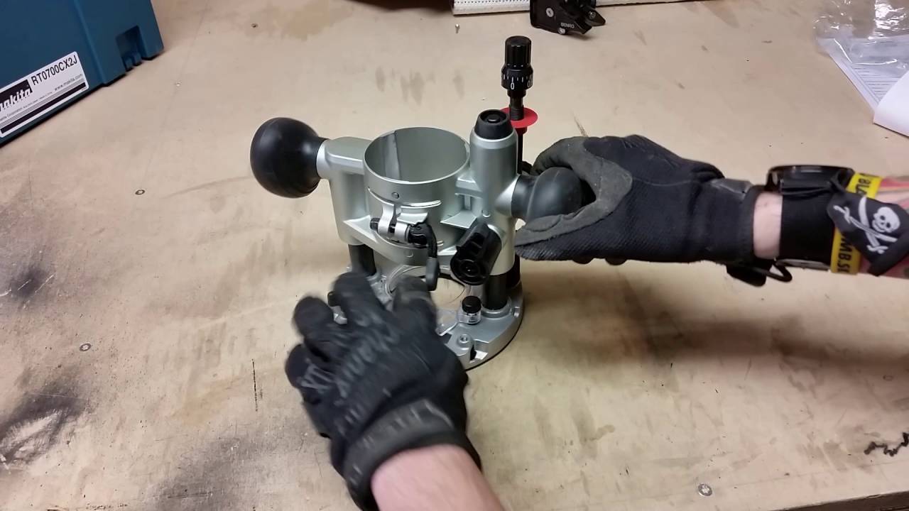makita RT0700CX2J router unboxing