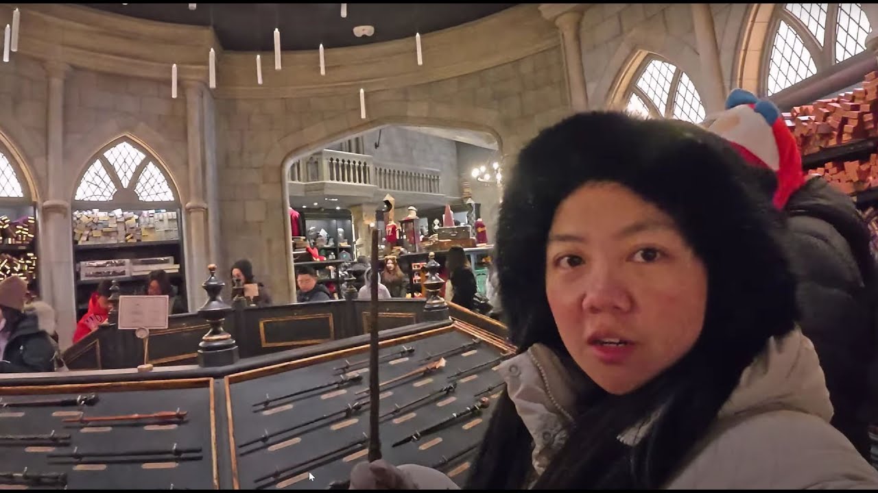 SHOPS INSIDE UNIVERSAL STUDIOS BEIJING 🥰  unique finds 🥰 chocolates🥰 🇨🇳