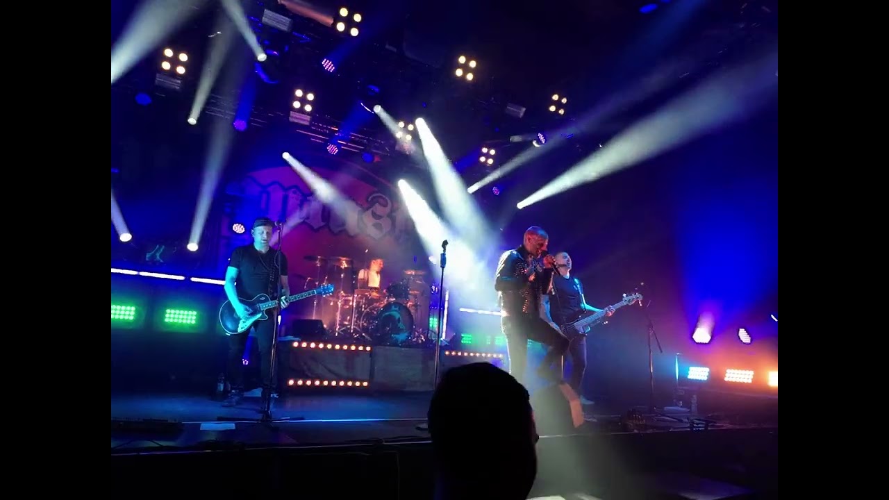 Unantastbar - Gerader Weg Live im Central Club @unantastbar @Deutschrock1