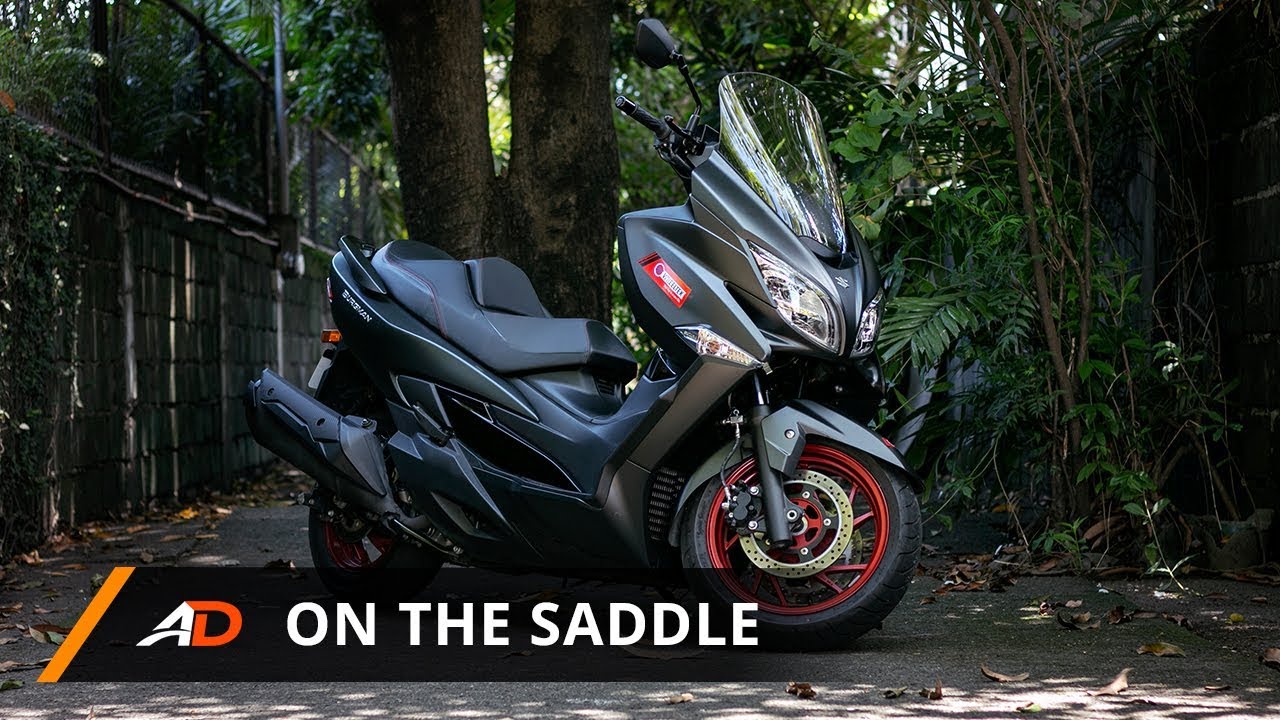 Suzuki Burgman 400 - On the Saddle