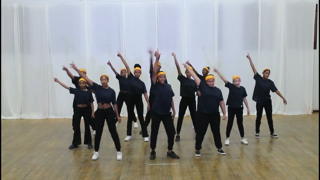 STRUISBAAI PRIMARY SCHOOL JUST DANCE TEAM A