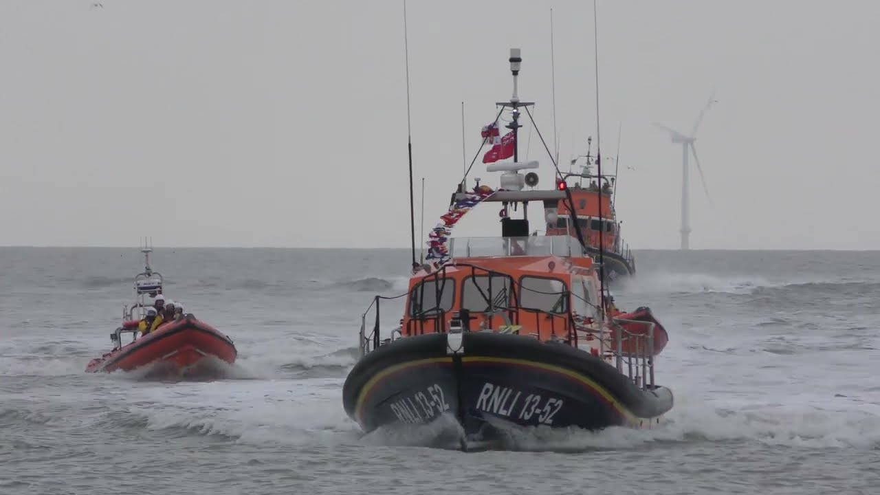 Clacton RNLI new Shannon Class Lifeboat hits the beach for the first time 16th Nov 2024