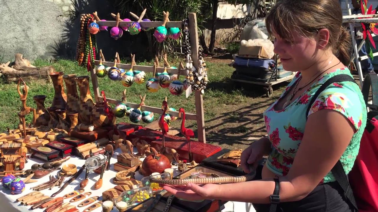 Cuba Guardalavaca Souvenirs