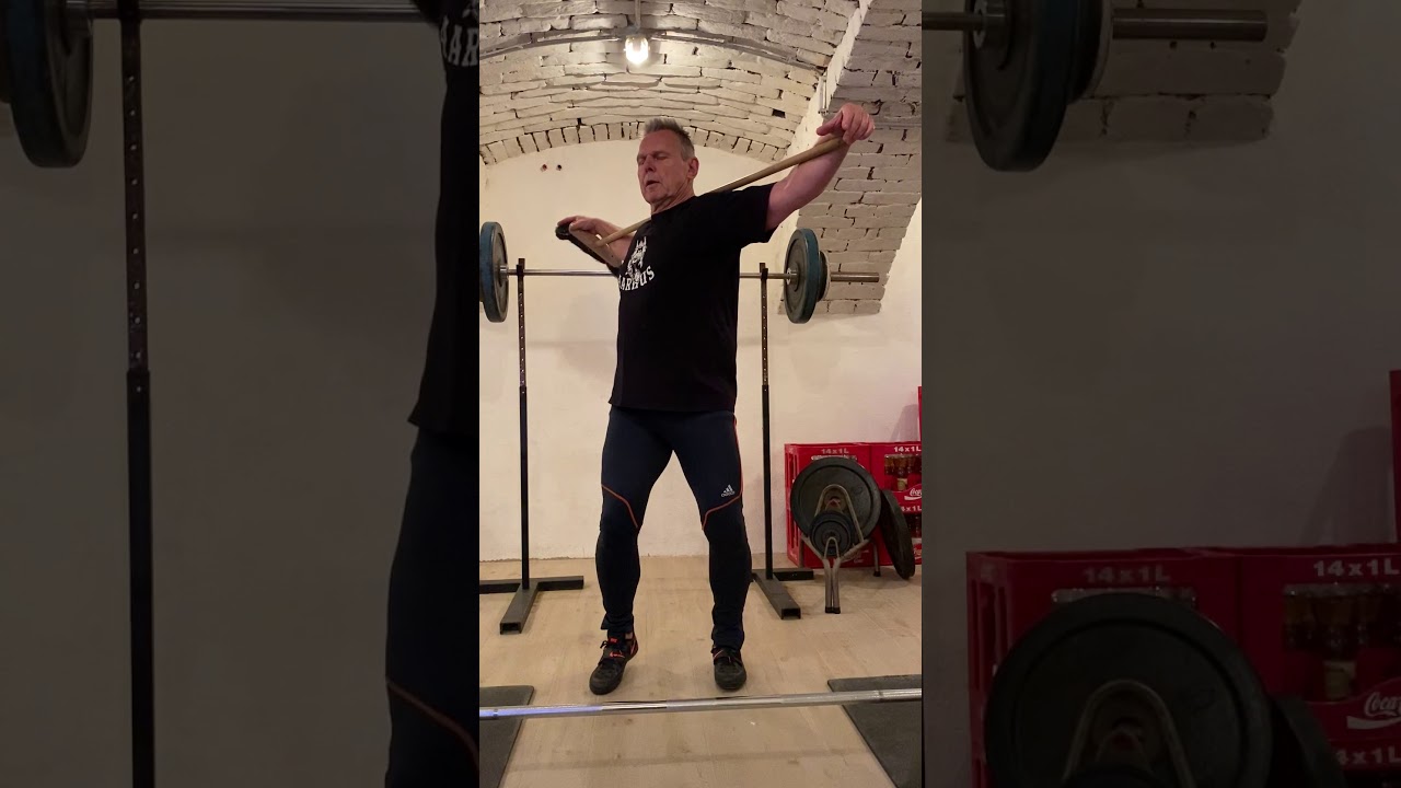 Gassenbauer Hammer basics with a broom 2019 dec 28