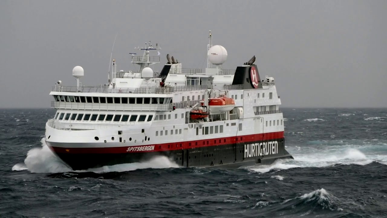 MS Spitsbergen im Breisund