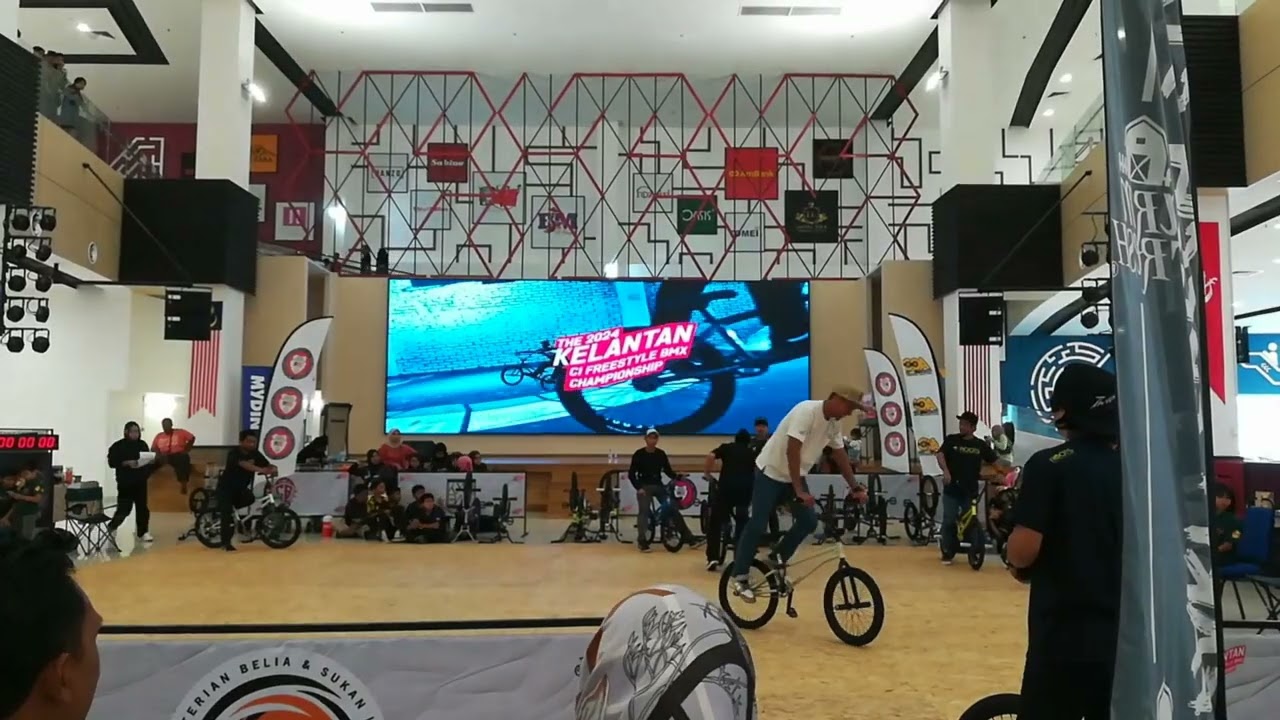 Kelantan Freestyle BMX Championship di Mydin Tunjong Kota Bharu