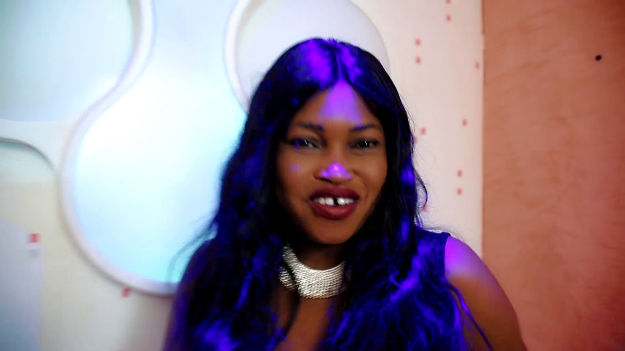 YASS la Référence feat Natou 