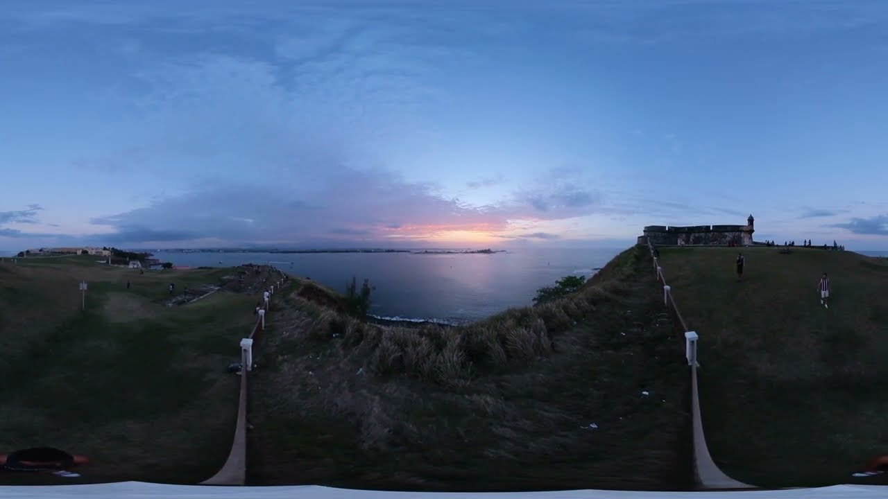 Sunset in San Juan Puerto Rico  - Castillo San Felipe del Morro (360° Visualizer)