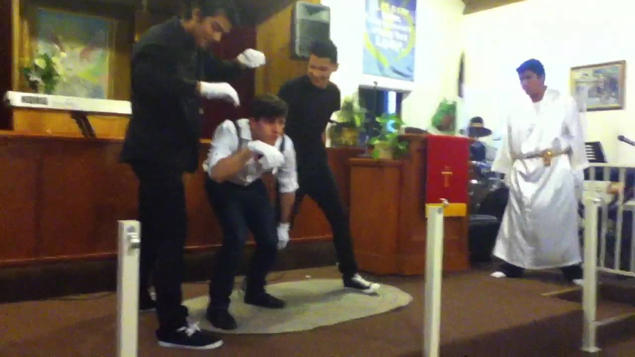 Stand In the rain pantomime (FDV Youth)