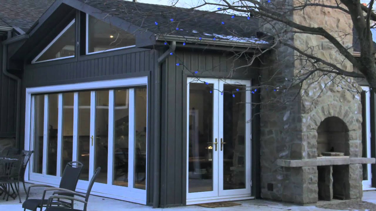 Monarch Glass Walls - The Winter Experience