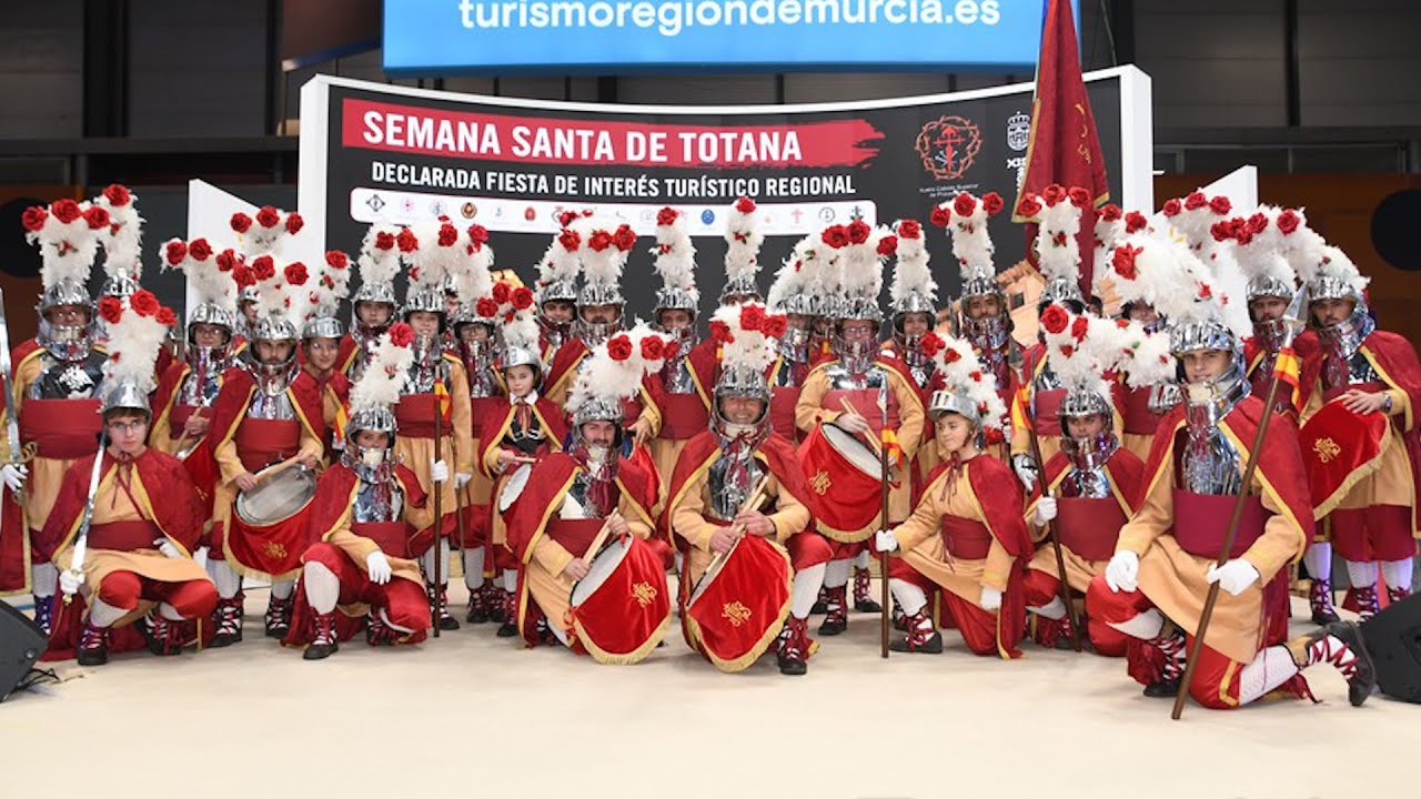 'Los Armaos' representan a la Semana Santa de Totana en FITUR 2025 | Stand Región de Murcia