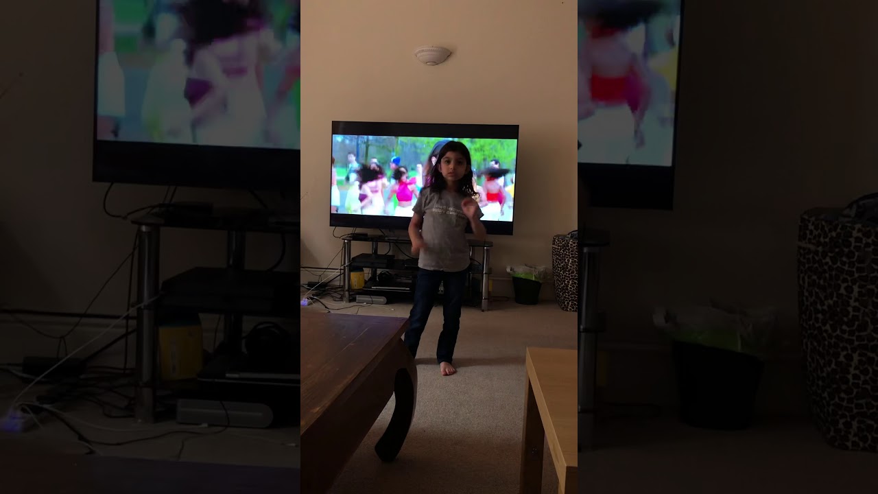 Ayat world - dancing - K3G Deewana hai dekho
