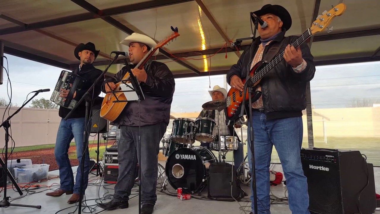 Grupo La Opxion. Se baila asi