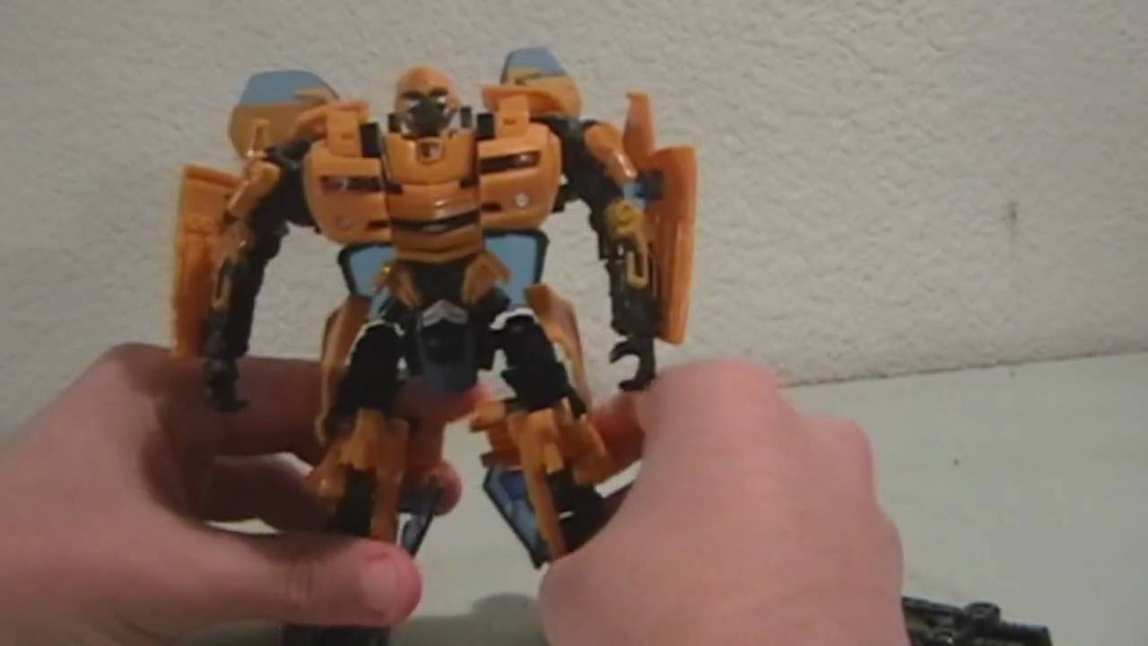Transformers (2007) Movie Deluxe Concept Bumblebee Review