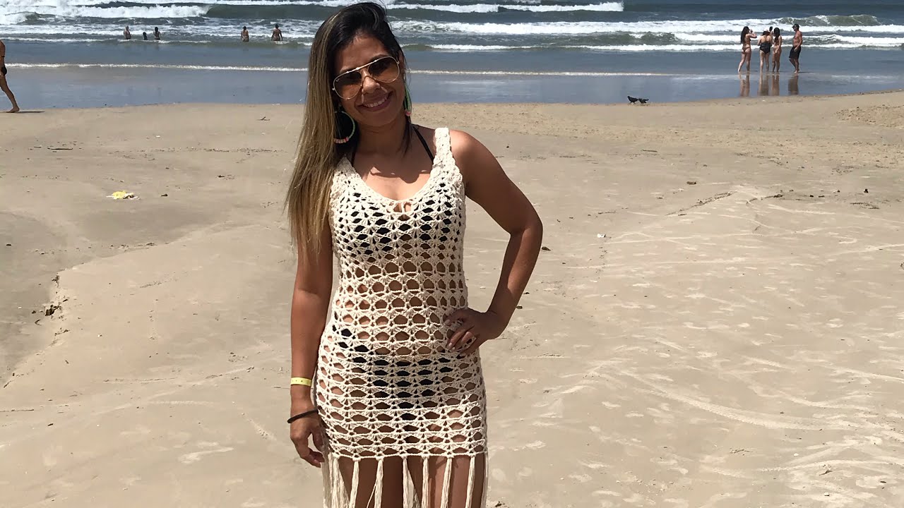 Saída de praia mais fácil do mundo em crochê