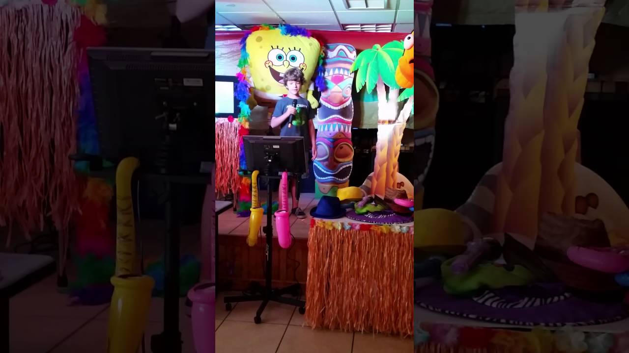 Gaten Matarazzo singing Grenade