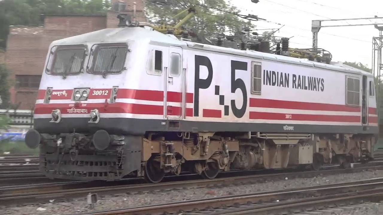 Full Journey Coverage of New Delhi - Howrah Rajdhani Express in Air Conditioned First Class