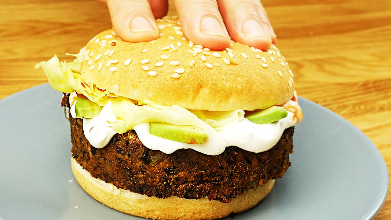 So macht man einen vegetarischen Hamburger