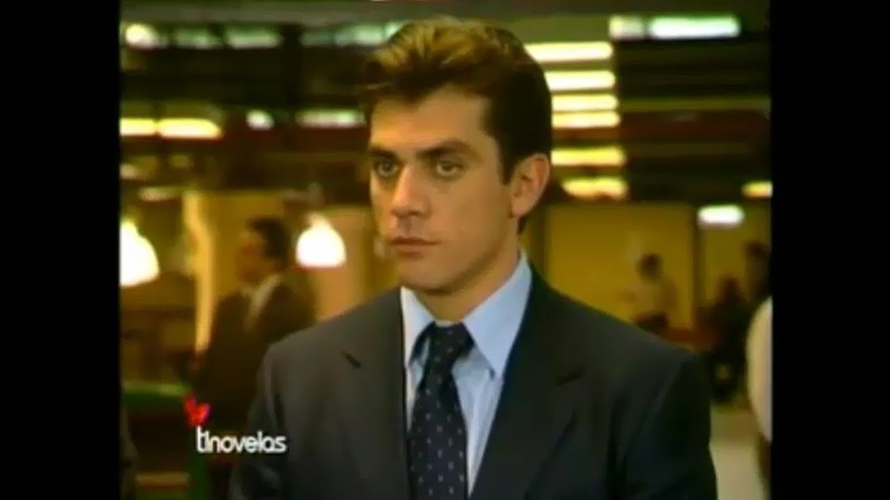 Jorge Salinas en tres mujeres (74)