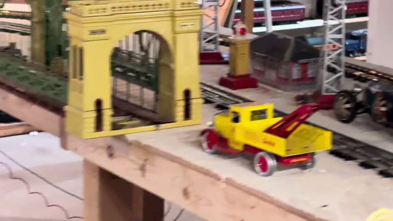 Ash Rajan Gauge 1 Aster Commodore Vanderbilt pulling 20th Century Ltd. Daytime 