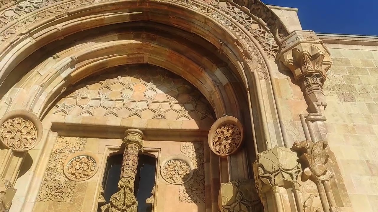 Taşa İşlenmiş Tarih: Divriği Ulu Camii (Devam)
