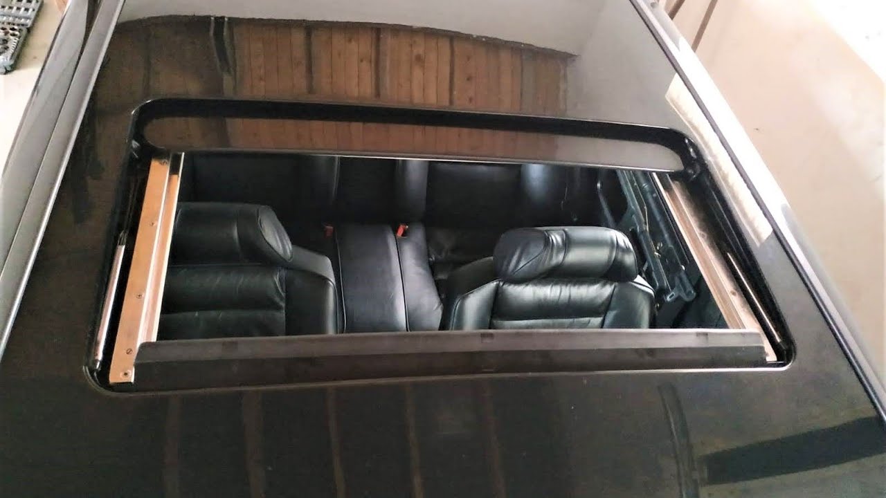 Mercedes 190 W201 sunroof removal & placement