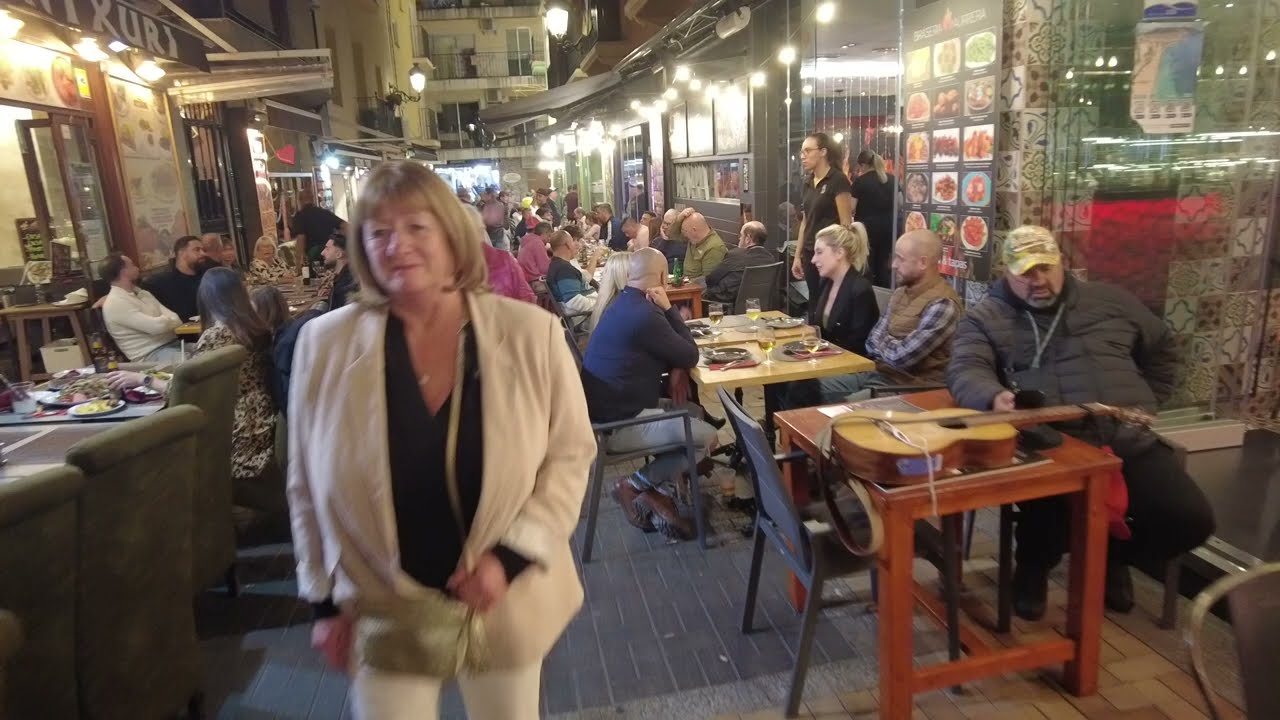 Бенидорм - бар Vincents в тапас-аллее, старый город