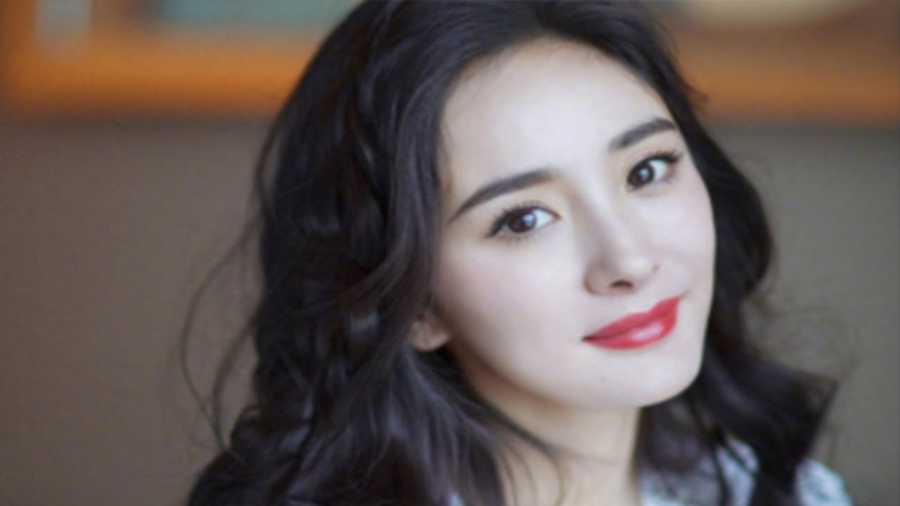 楊冪出道前照片遭到瘋傳，網友：整沒整容已經一目了然！