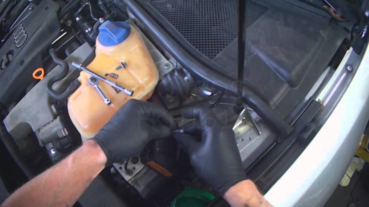 Audi B5: ABS Module Removal