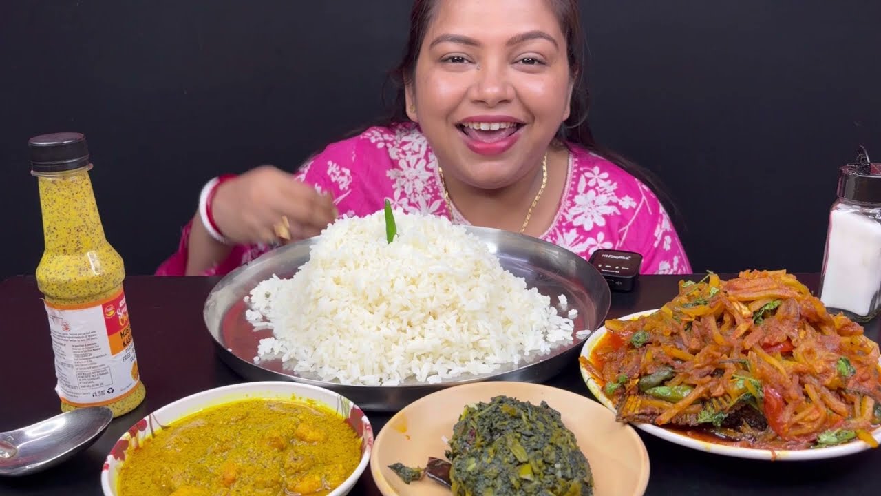 Bigbites, Eating Rice With Kolmi Shak Vaja, Sorshe Chingri, Katla Macher Chorchori।।