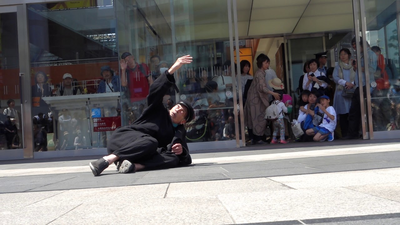 田中泯『場踊り』 東京劇術劇場 TACT fes.