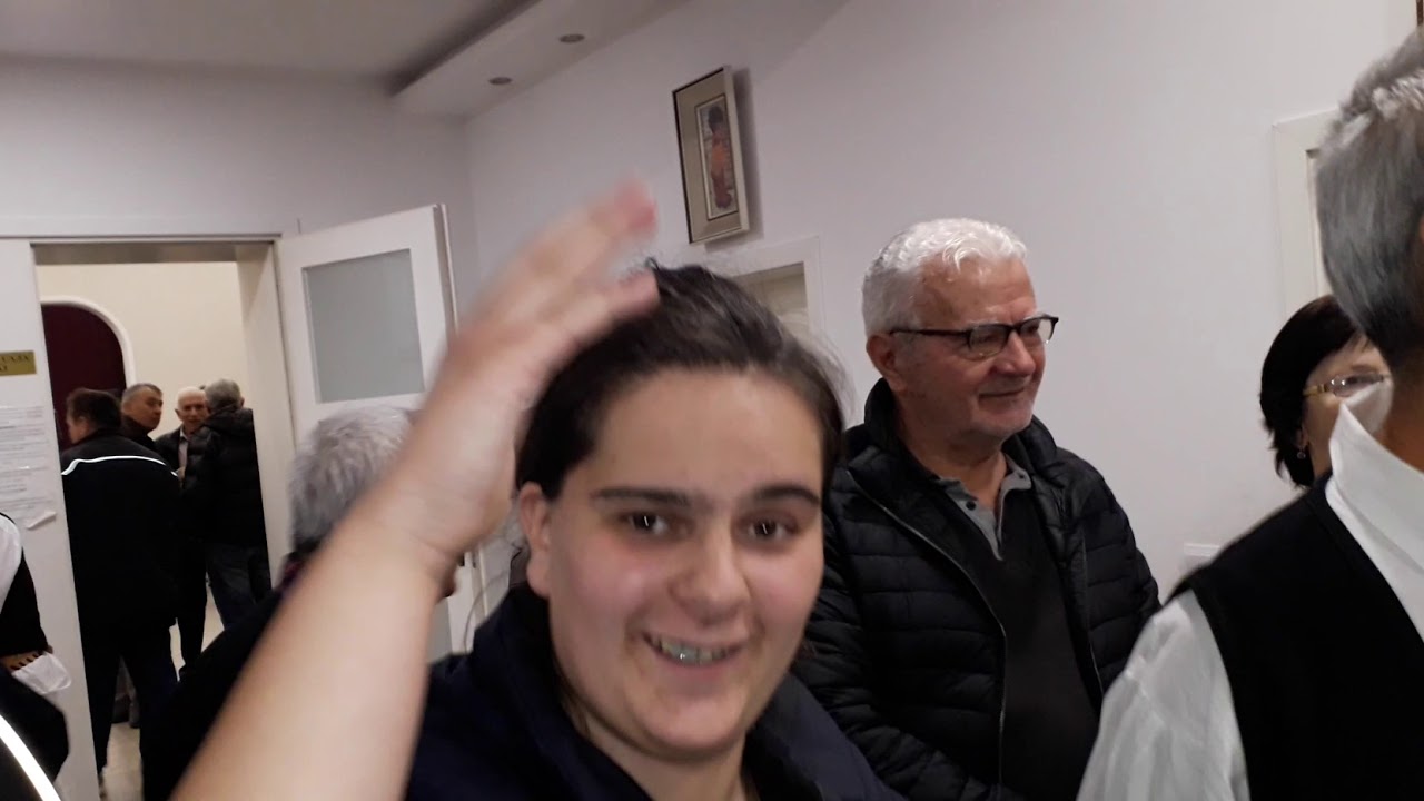 DVOR DALEKO, A JA OKASNIO ♡ Grupa 