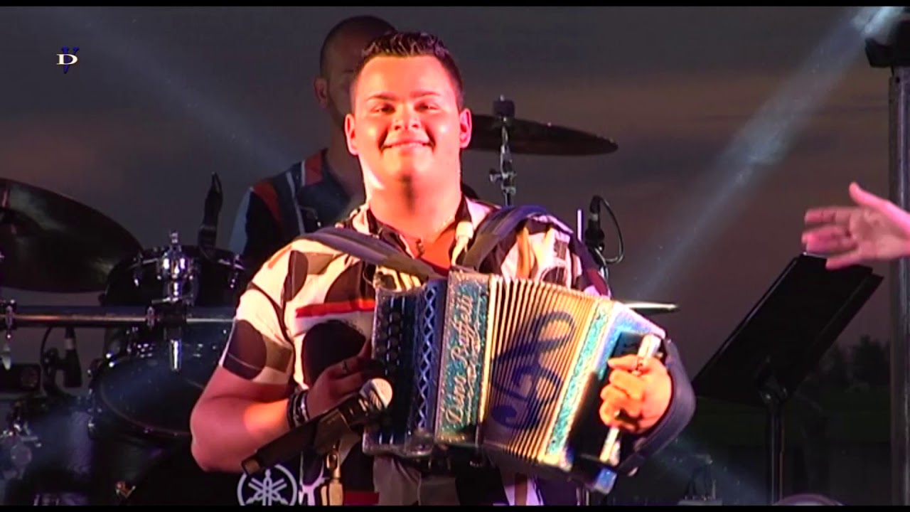 FRANCESCA  MAZZUCCATO    Maicol Prosperi   Mix  popolare con Organetto