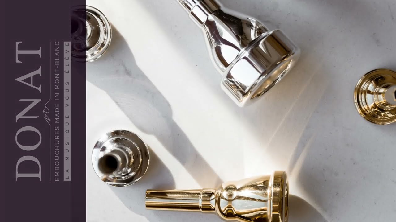 U cup shape or V cup shape mouthpiece