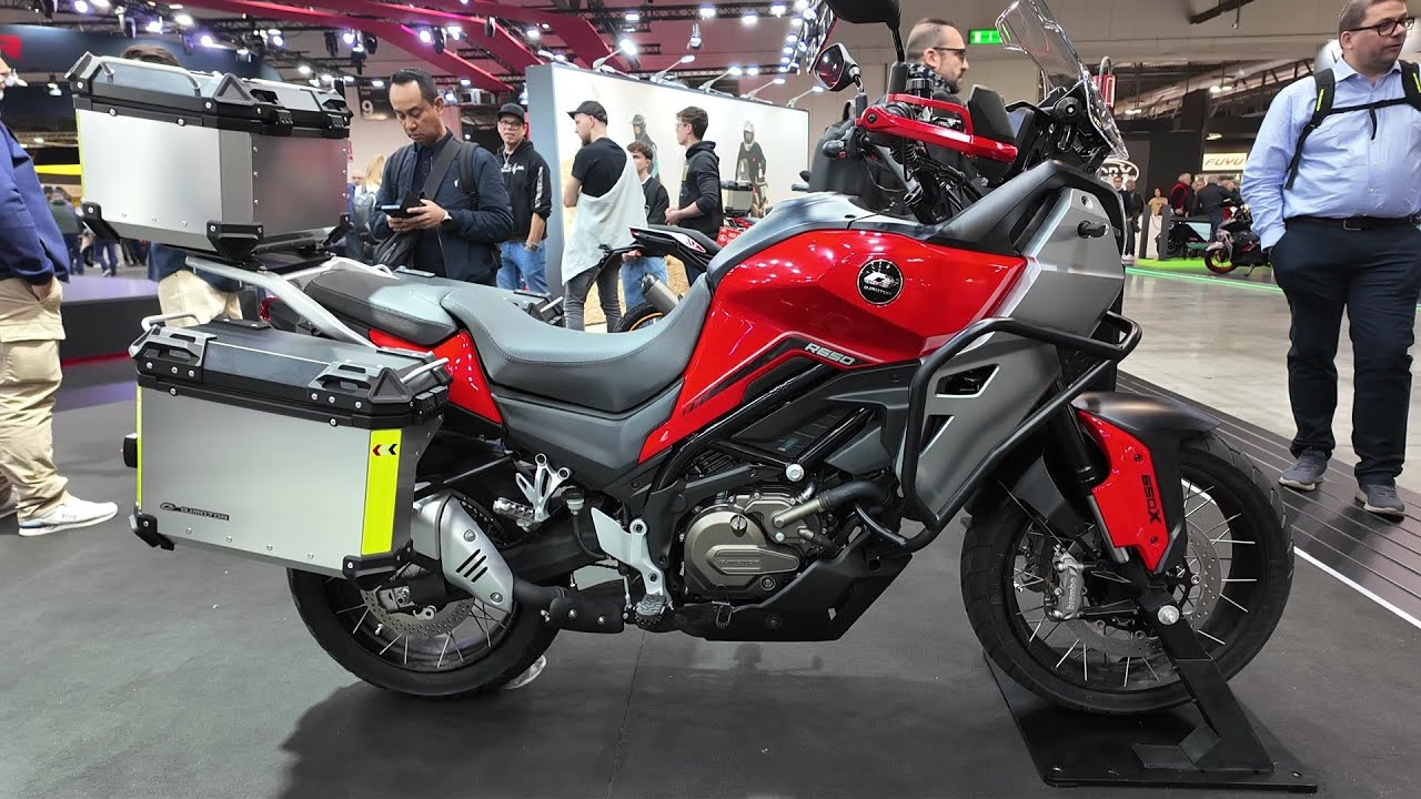 2025 QJMOTOR SVT 650 motorcycle