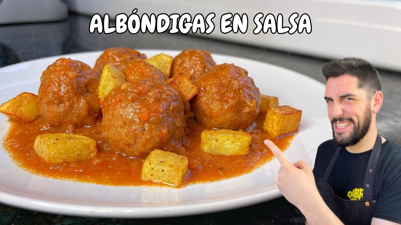 Cómo hacer ALBÓNDIGAS de Carne en Salsa + Patatas Fritas | Muy Jugosas 😍
