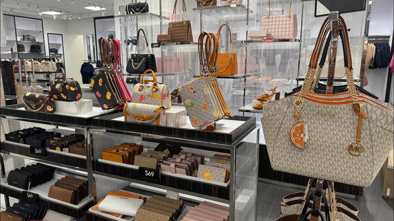 MICHAEL KORS OUTLET 🌺 NEW COLLECTION #sale #shopping #shopwithme 