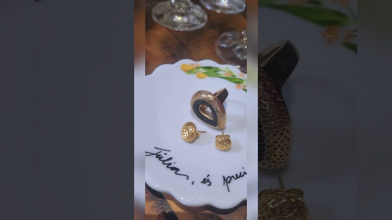 ✨ Porcelana Pintada &agrave; M&atilde;o: Um Detalhe que Encanta o Seu Dia!