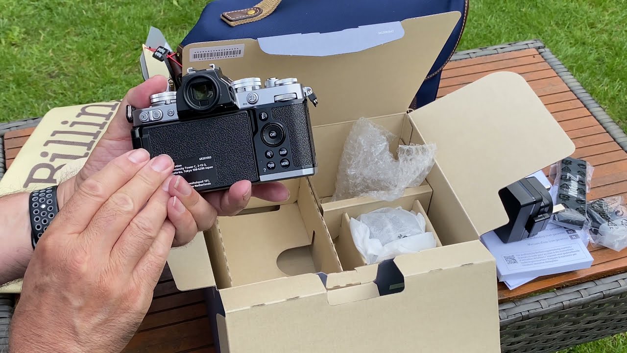 Nikon Z fc with 28mm SE unboxing