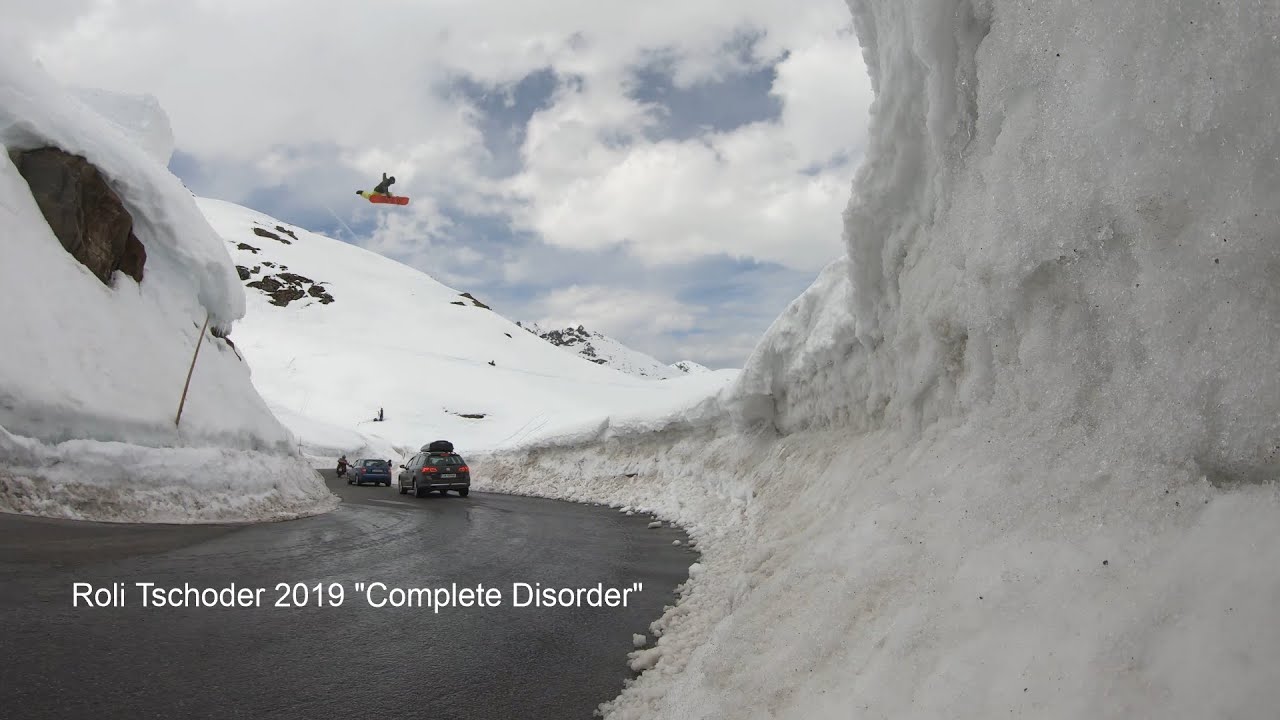 Roli Tschoder "Complete Disorder"  2019 as seen through the lens of ADiHiDef