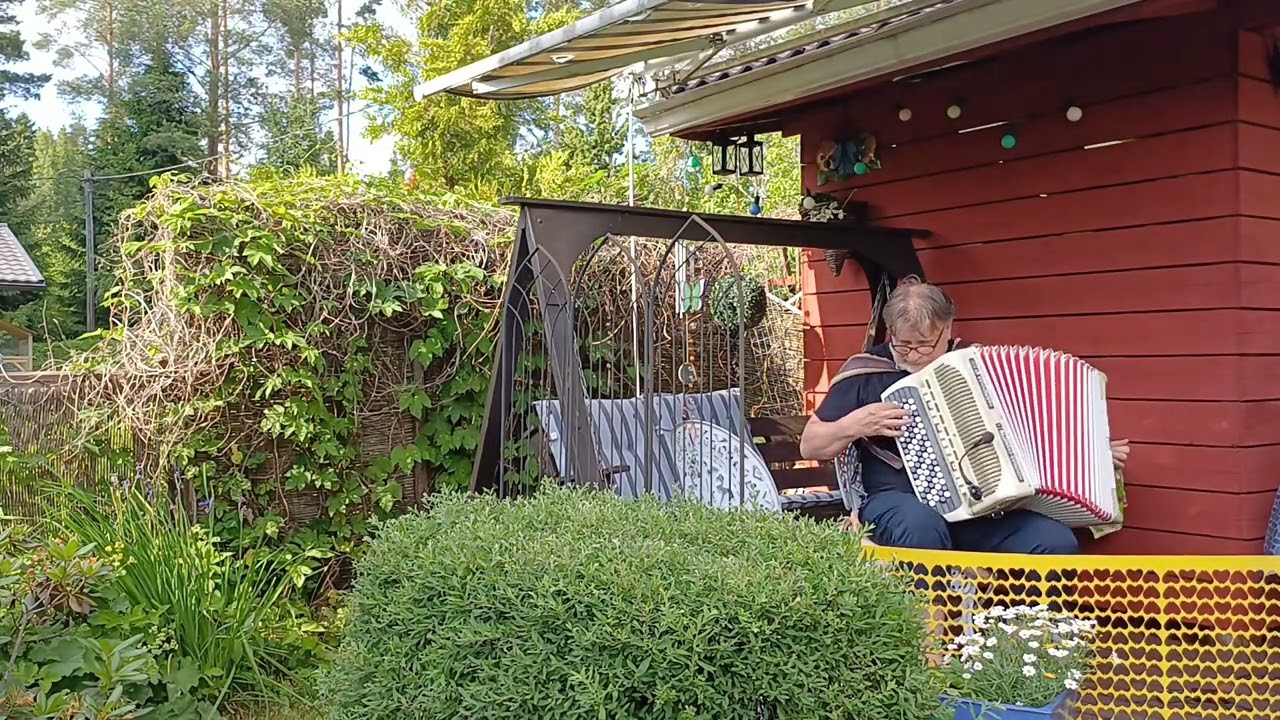 Helmiä etelästä - Pelimanni Pentti (säv. Pentti Taskula)