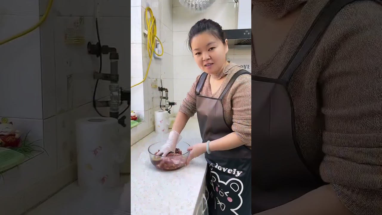 大早上就给孩子们安排了这个# 盐葱猪排 鲜嫩多汁不腥不腻 真的巨好吃！做的时候一定要多备些米饭哦！#猪肉的神仙吃法