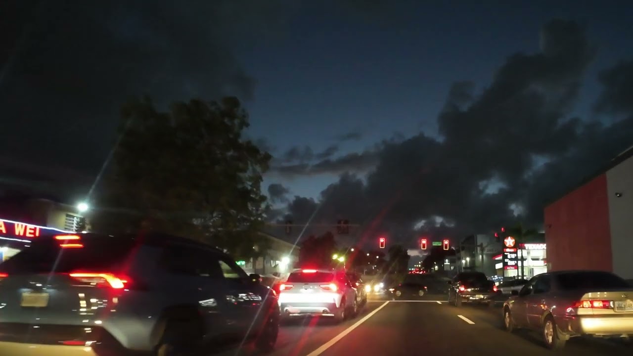 ASÍ ESTÁN LAS CALLES EN LA NOCHE POR BAYAMON 