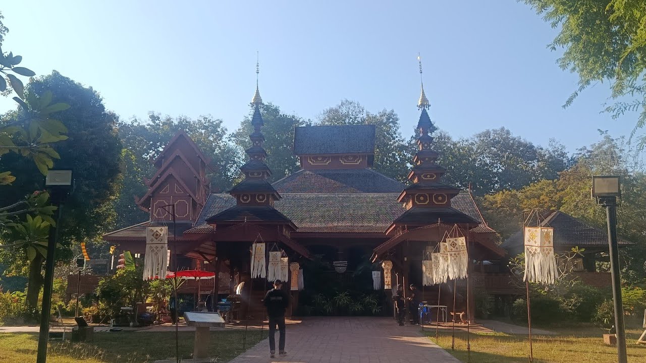 Wat Chom Sawan The oldest temple is 120 years old.