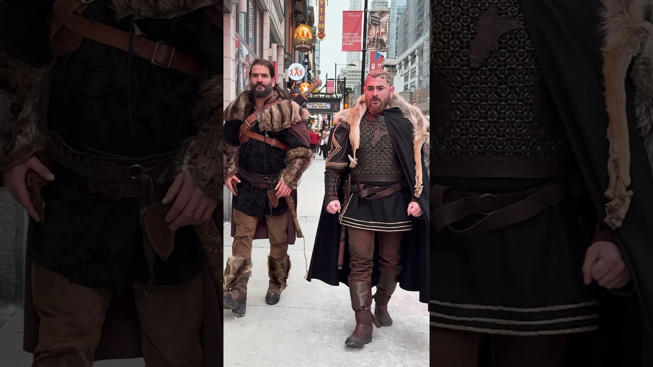 Ragnar Lothbrok Walking in Public #reactionvideo #costume #ragnarlothbrok #cosplay #fashion