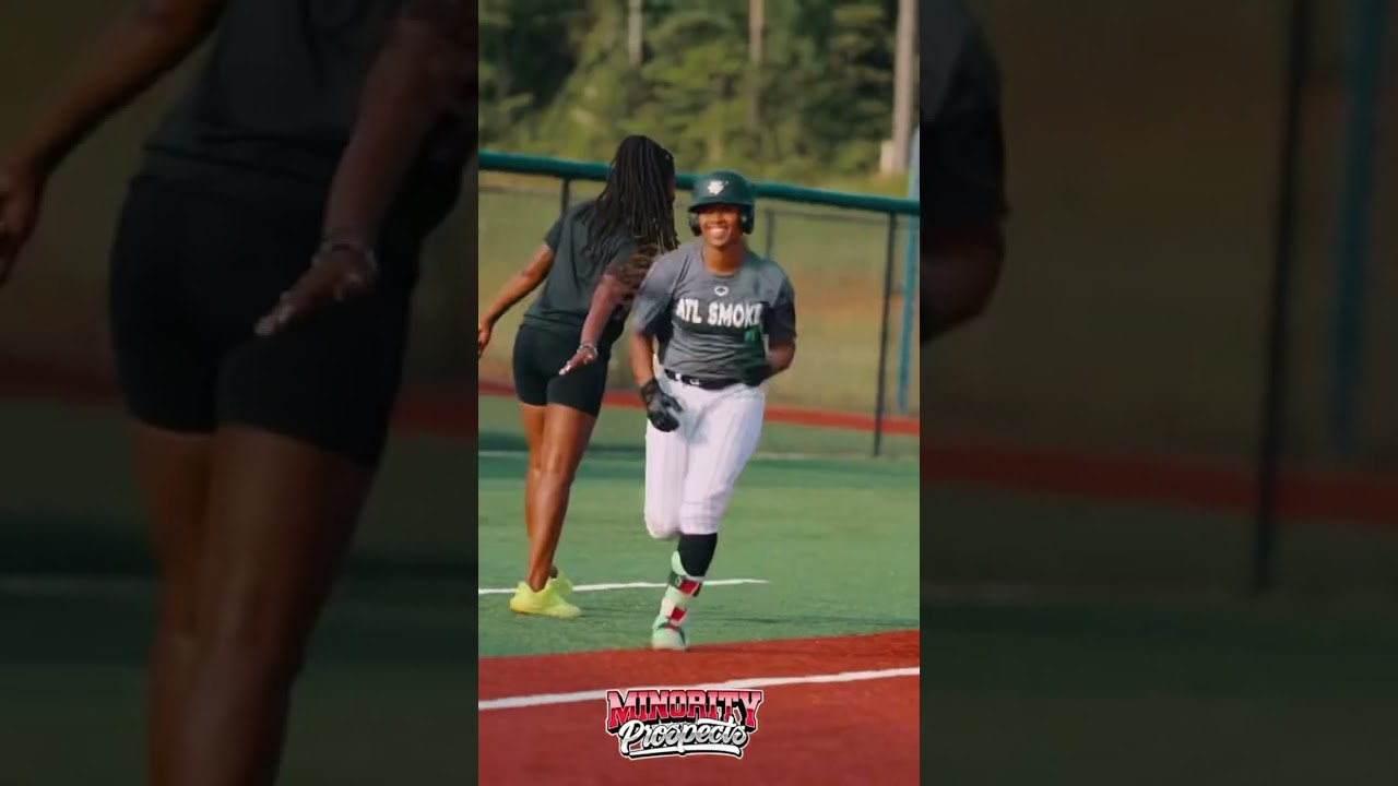 UCF legend Jada Cody goes dead center with a homerun 💣🔥 ATL Smoke vs MSP All-Stars Pro Softball