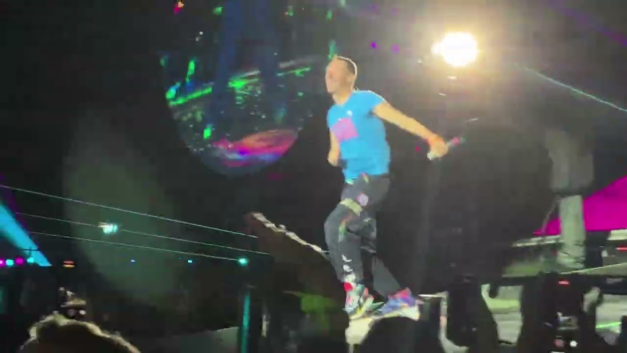 Something just like this - Coldplay - outro Martin Garrix's Breakaway - Live in Dublin