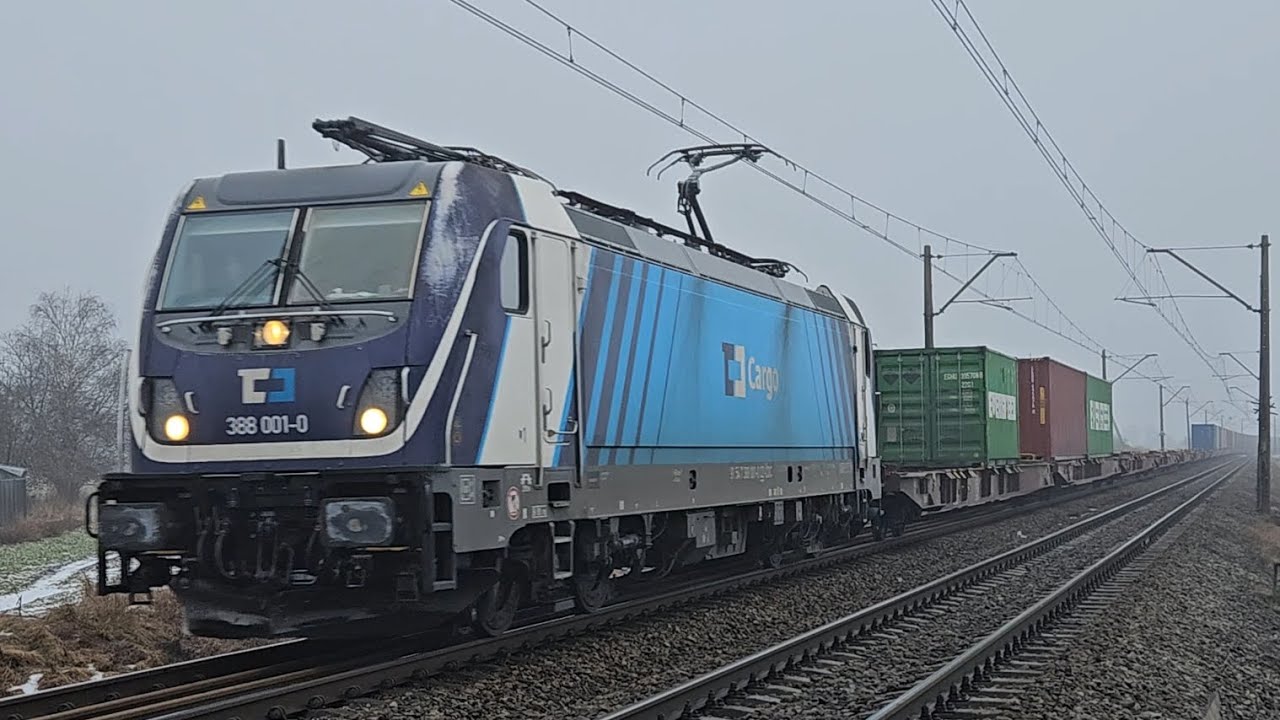 Traxx CD Cargo w służbie dla METRANSU zbliża się do Inowrocławia jadąc na północ