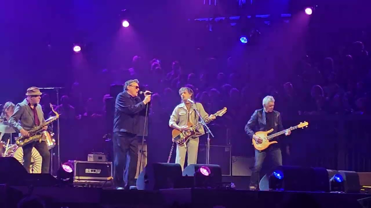 ONE LAST NIGHT... GOLDEN EARRING... DEWOLFF.... SHE FLIES ON STRANGE WINGS 
